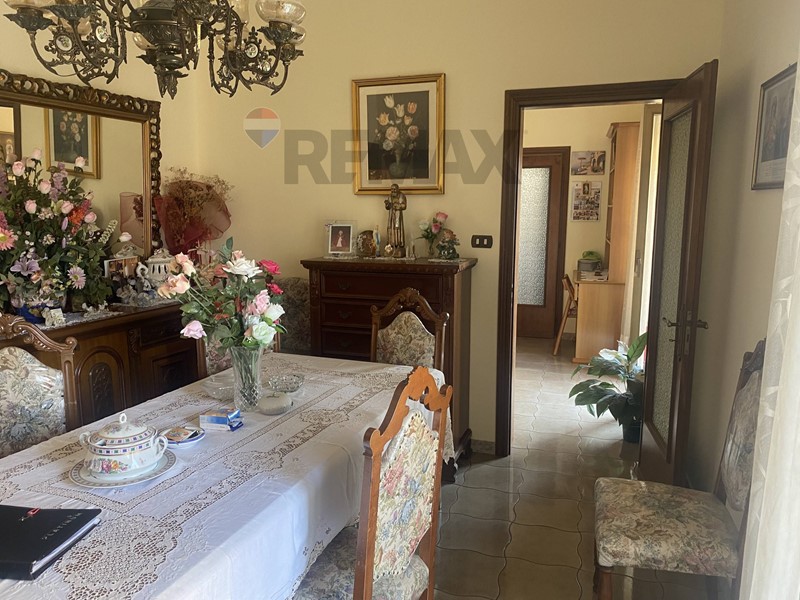 Quadrilocale in Vendita a Catania, 108'000&euro;, 90 m²