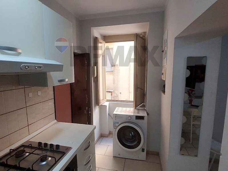 Monolocale in Affitto a Napoli, 800&euro;, 40 m²