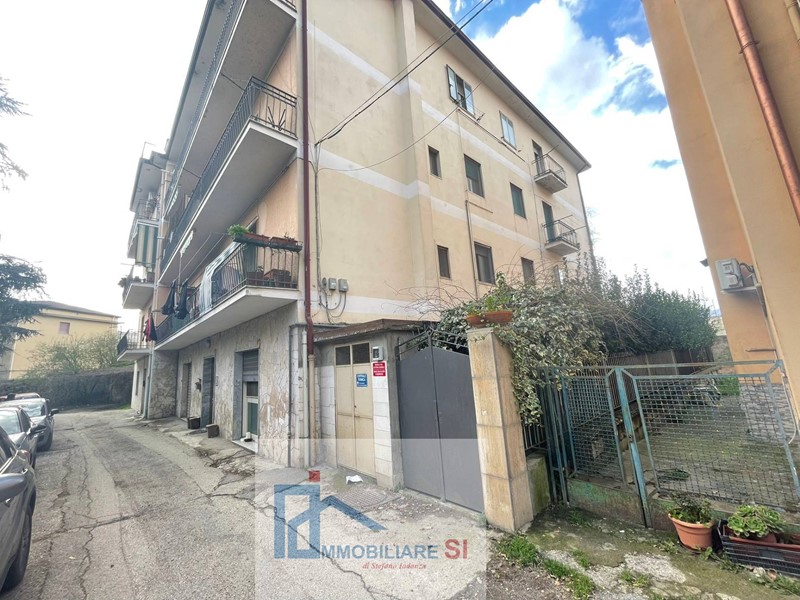 Quadrilocale in Vendita a Benevento, 90'000&euro;, 120 m²