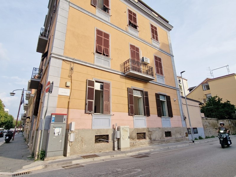 Bilocale in Vendita a Caserta, 210'000&euro;, 80 m²