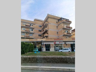 Quadrilocale in Vendita a Fiumicino, 199'000&euro;, 107 m²