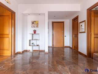 Bilocale in Vendita a Roma, 390'000&euro;, 76 m²