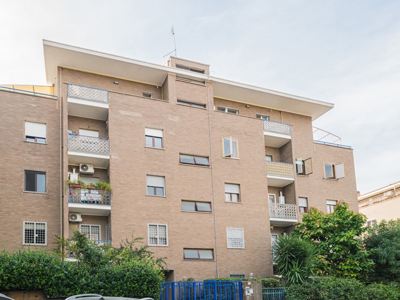 Appartamento in Vendita a Roma, 950'000&euro;, 235 m²