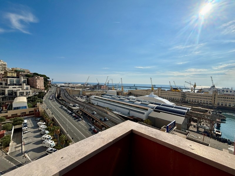 Appartamento in Vendita a Genova, zona Centro, 288'000&euro;, 95 m²