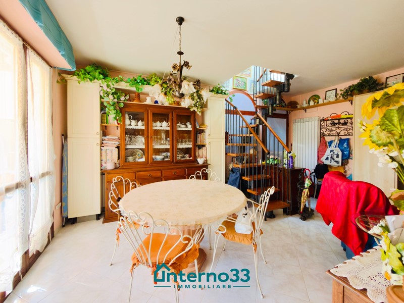 Quadrilocale in Vendita a Sarzana, 220'000&euro;, 120 m², con Box