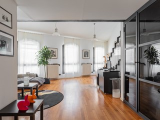 Appartamento in Vendita a Bologna, 890'000&euro;, 470 m², con Box