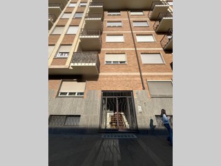 Trilocale in Vendita a Torino, zona Barriera Milano, 89'000&euro;, 75 m²