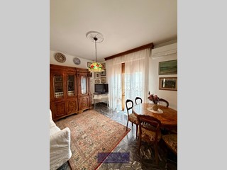 Quadrilocale in Vendita a Firenze, zona Careggi, 308'000&euro;, 90 m², con Box