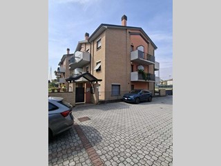 Bilocale in Vendita a Noceto, 110'000&euro;, 45 m²