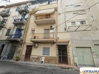 Trilocale in Vendita a Palermo, 100'000&euro;, 55 m²