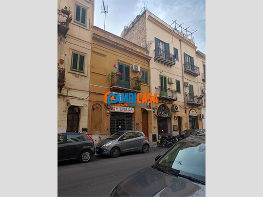 Trilocale in Vendita a Palermo, 80'000&euro;, 98 m²