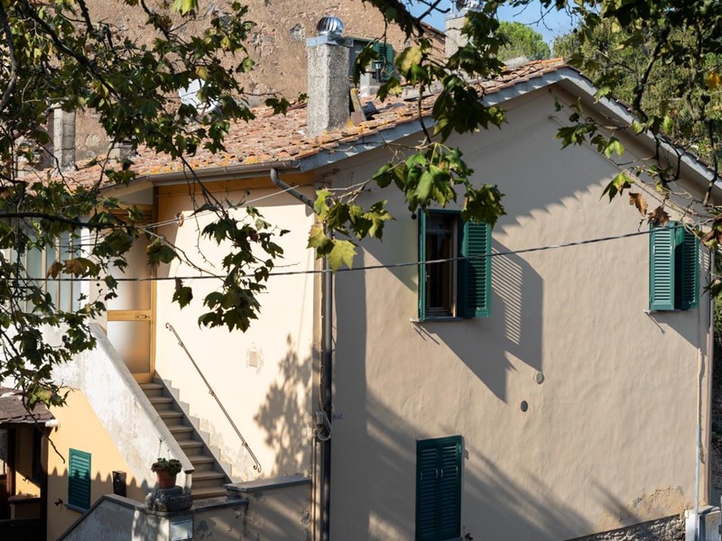 Trilocale in Vendita a Casciana Terme Lari, zona Collemontanino, 94'000&euro;, 76 m², arredato