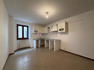 Trilocale in Vendita a Camaiore, 170'000&euro;, 70 m²