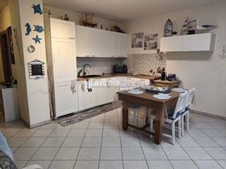 Trilocale in Vendita a Pisa, zona Calambrone, 235'000&euro;, 70 m², arredato, con Box