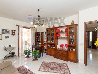 Quadrilocale in Vendita a Aci Catena, 139'000&euro;, 126 m²