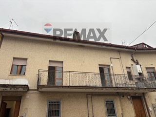 Appartamento in Vendita a San Giorgio del Sannio, 70'000&euro;, 115 m²