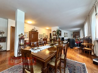 Appartamento in Vendita a Ravenna, 455'000&euro;, 227 m²