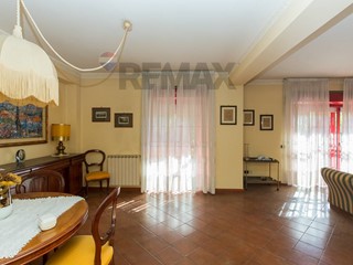 Appartamento in Vendita a San Giovanni la Punta, 249'000&euro;, 190 m²