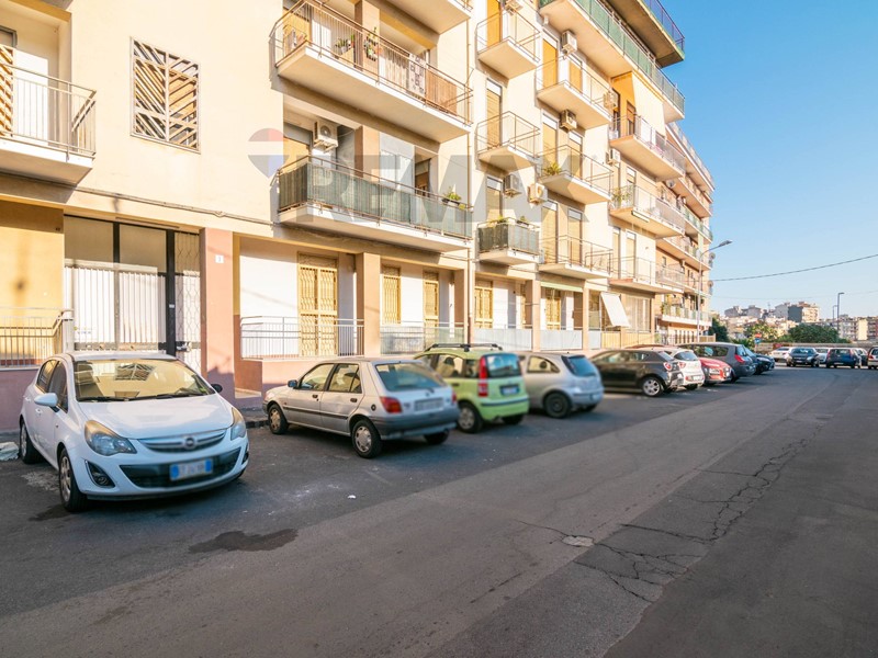 Trilocale in Vendita a Catania, 94'000&euro;, 85 m²