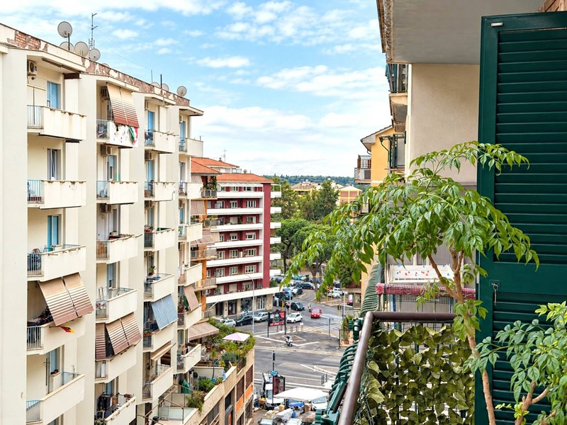 Bilocale in Vendita a Roma, 289'000&euro;, 81 m²