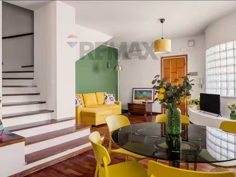 Quadrilocale in Affitto a Palermo, 1'200&euro;, 106 m²