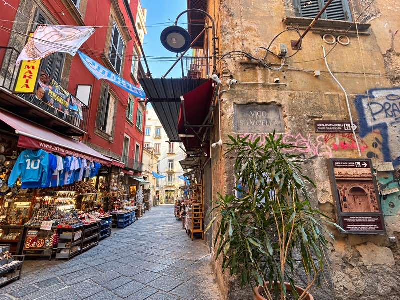 Monolocale in Vendita a Napoli, 82'000&euro;, 32 m²