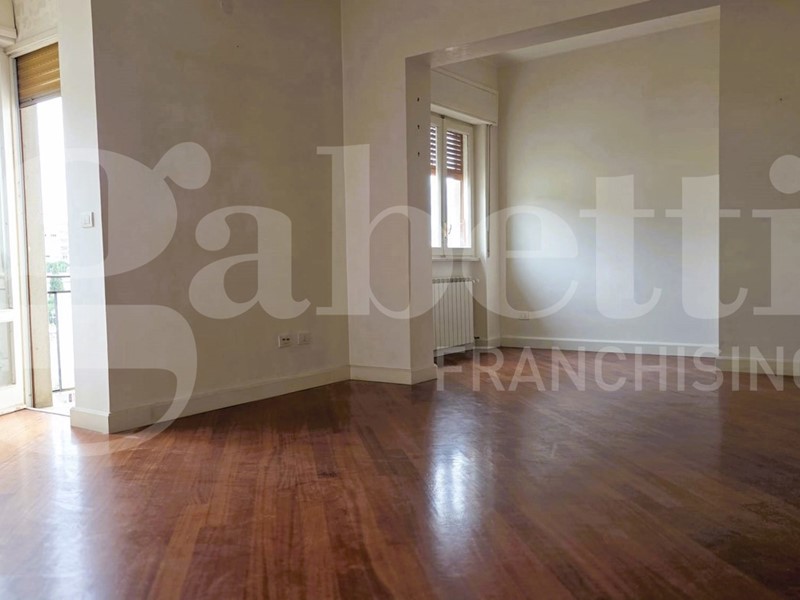 Appartamento in Affitto a Messina, 900&euro;, 145 m²