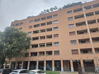 Quadrilocale in Vendita a Cinisello Balsamo, 259'000&euro;, 130 m², con Box