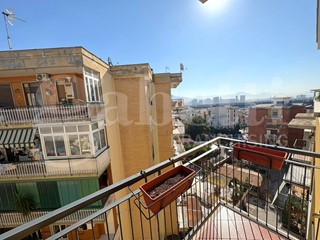 Trilocale in Vendita a Napoli, 190'000&euro;, 80 m²