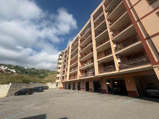 Quadrilocale in Vendita a Messina, 198'000&euro;, 130 m²