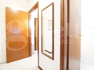 Trilocale in Vendita a Venezia, 178'000&euro;, 75 m², arredato, con Box