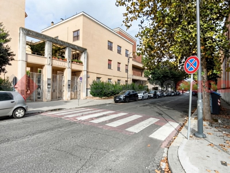 Monolocale in Affitto a Latina, 280&euro;, 20 m², arredato