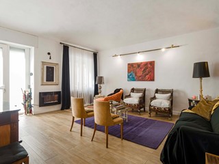 Appartamento in Vendita a Torino, zona Cit Turin, 299'000&euro;, 153 m²