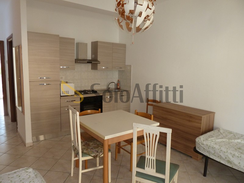 Bilocale in Affitto a Taggia, zona Arma di Taggia, 550&euro;, 45 m², arredato