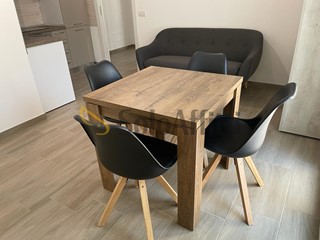 Bilocale in Affitto a Busto Arsizio, zona Corso Italia, 650&euro;, 63 m², arredato, con Box