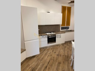 Trilocale in Affitto a Busto Arsizio, zona Centro, 700&euro;, 73 m², arredato