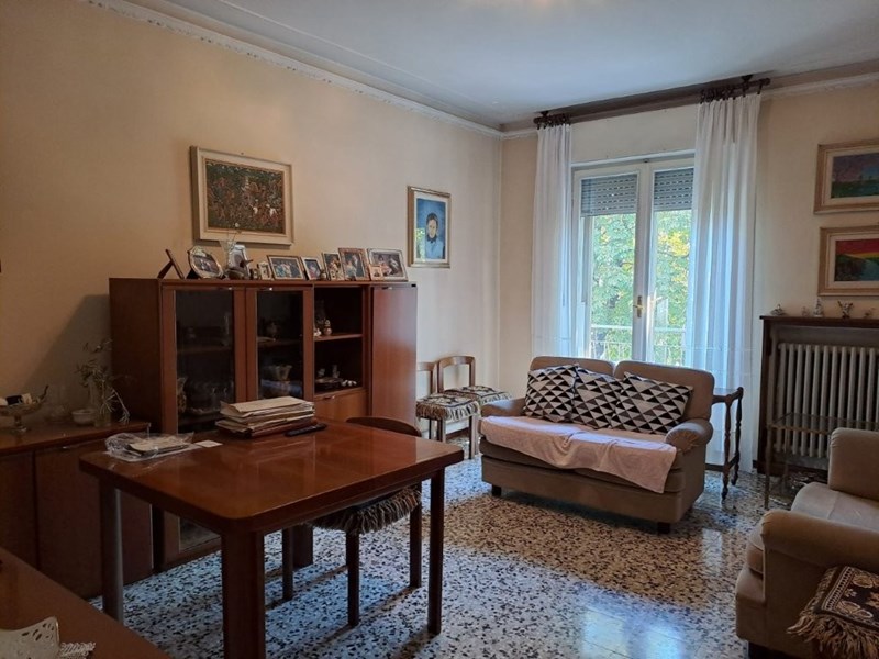 Quadrilocale in Vendita a Parma, zona Via Enza, 210'000&euro;, 115 m²