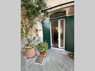 Trilocale in Vendita a Lerici, zona La Serra, 210'000&euro;, 44 m², arredato, con Box