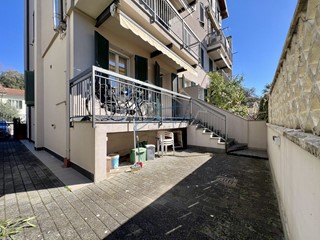 Trilocale in Affitto a Massa, zona Marina di Massa, 3'600&euro;, 80 m², arredato