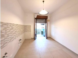 Appartamento in Affitto a Massa, zona Marina di Massa, 950&euro;, 110 m²