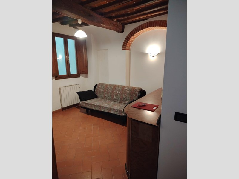 Trilocale in Vendita a Montevarchi, 78'000&euro;, 50 m²
