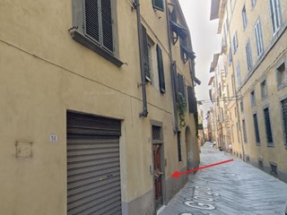 Appartamento in Vendita a Lucca, 120'000&euro;, 128 m²