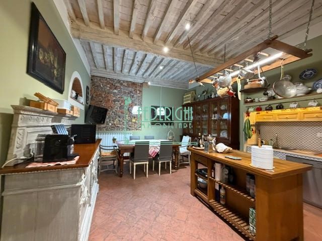 Trilocale in Vendita a Lucca, 330'000&euro;, 70 m²