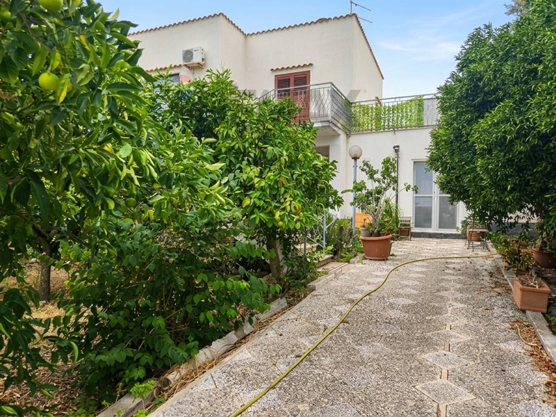 Bilocale in Vendita a Valderice, 77'000&euro;, 84 m²