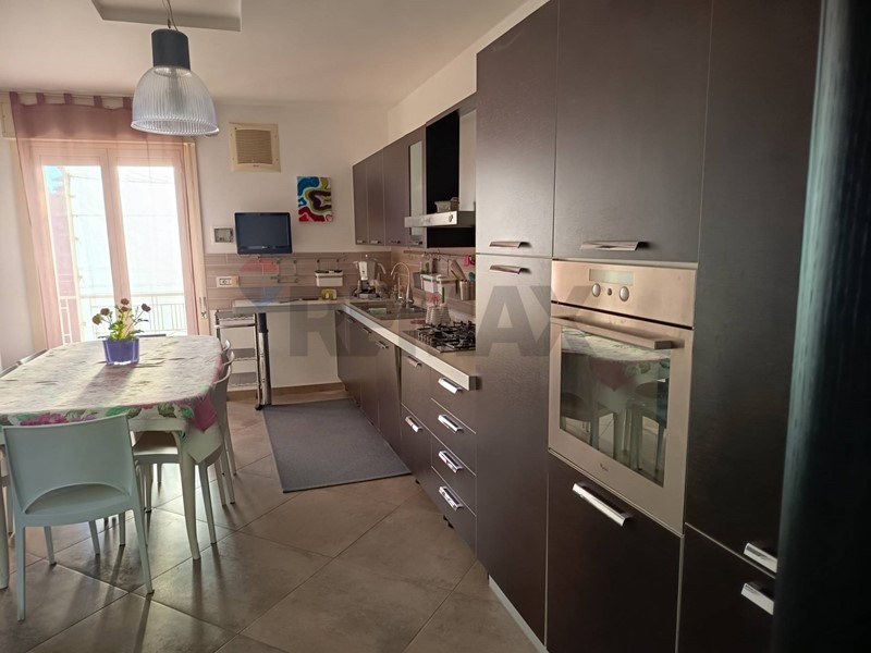 Quadrilocale in Vendita a Caltagirone, 110'000&euro;, 151 m²