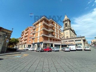 Appartamento in Vendita a Belpasso, 125'000&euro;, 148 m²