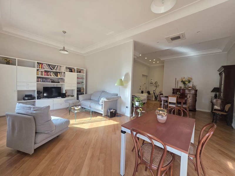 Appartamento in Vendita a Salerno, 540'000&euro;, 114 m²