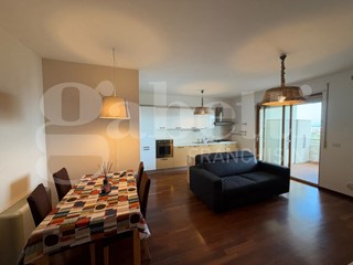 Bilocale in Affitto a Bari, 1'300&euro;, 70 m², arredato