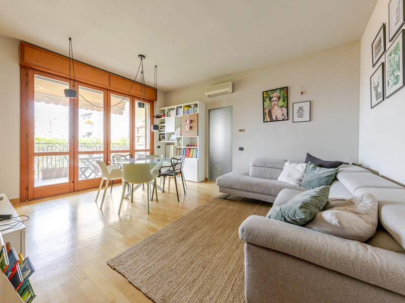 Trilocale in Affitto a Milano, 1'600&euro;, 100 m², arredato, con Box