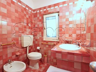 Quadrilocale in Vendita a Ferrara, 269'000&euro;, 140 m²